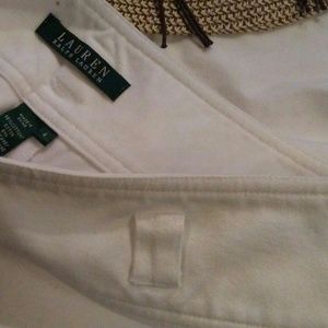 White denim pencil skirt withsmall belt loop.